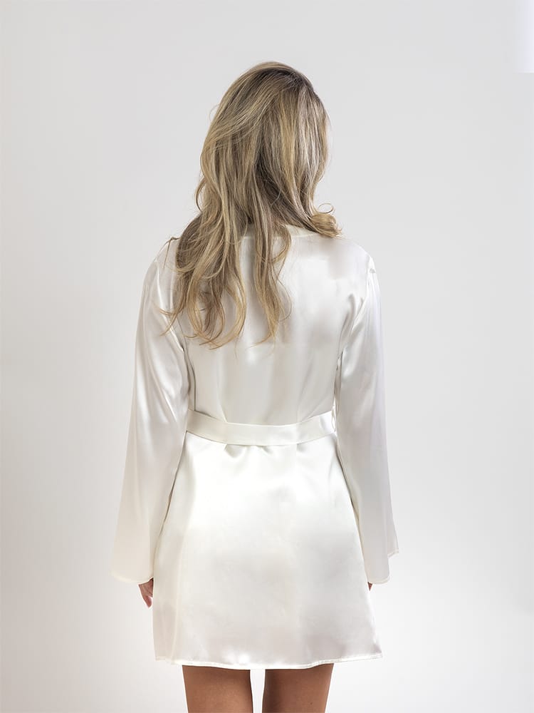 Moonsilk_silk_silkki_aamutakki_valkoinen_2 Silkkinen aamutakki