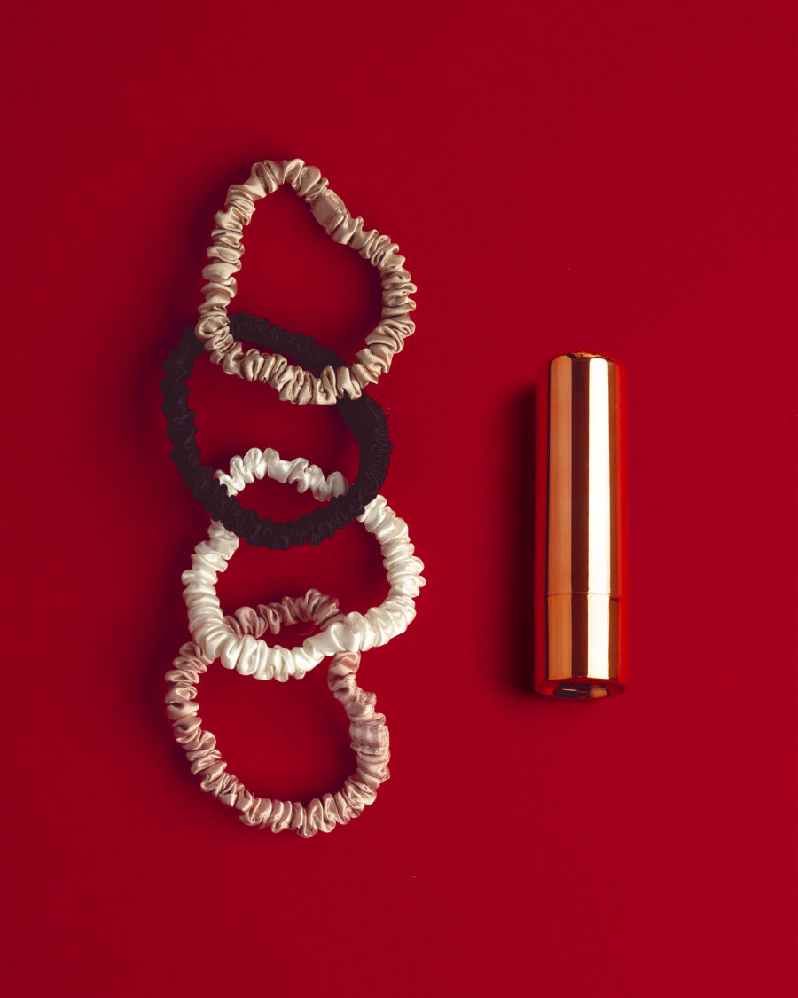 020-Moonsilk-candycane-6U0A1722 Kinkekomplekt "Xmas Candy" - 4 mini juuksekummi ja huulepalsam