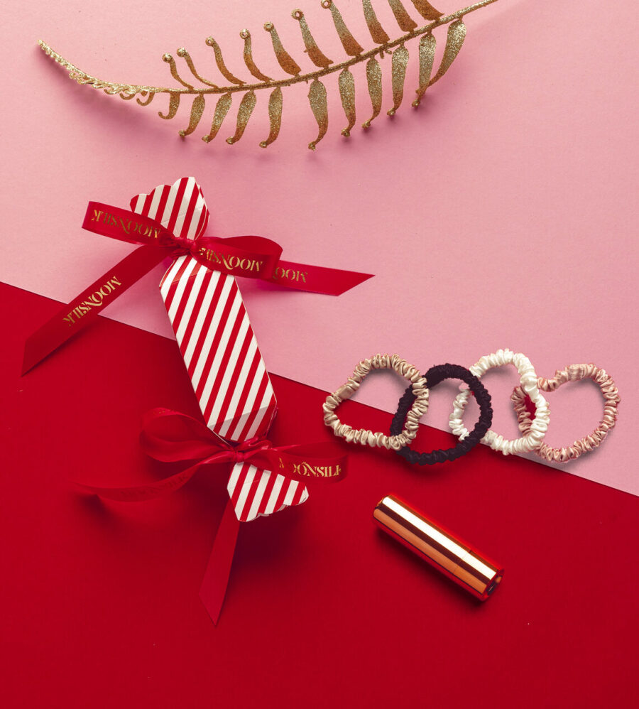 047-Moonsilk-candycane-6U0A1641 copy Kinkekomplekt "Xmas Candy" - 4 mini juuksekummi ja huulepalsam