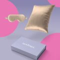 Kinkekomplekt - Siidist padjapüür lukuga + magamismask kinkekarbis